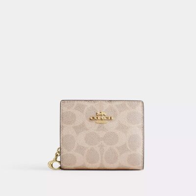 Snap Wallet In Signature Canvas