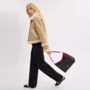 Laurel Shoulder Bag In Signature Canvas