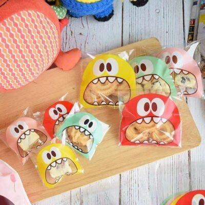 Snack Bags Medium – Green Cute Monster Design (100pcs)