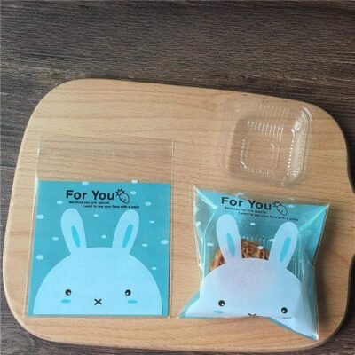 Snack Bags with Blue Bunny Design – Small (100 pcs)