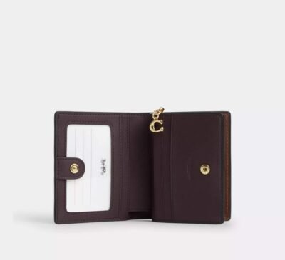 Snap Wallet In Signature Canvas