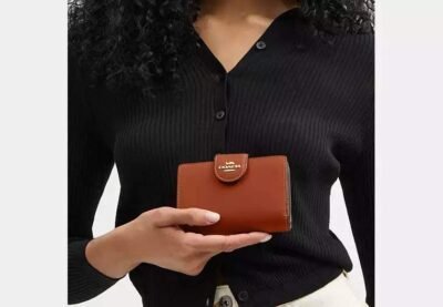 Medium Corner Zip Wallet