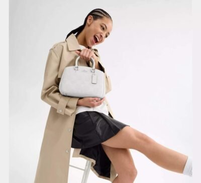 Savannah Small Carryall Bag In Signature Canvas