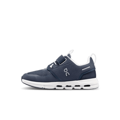 On Cloud Play Midnight | White