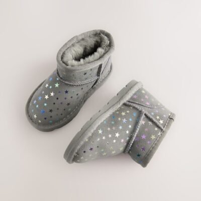 Grey Star Water Repellent Standard Fit (F) Suede Pull On Boots