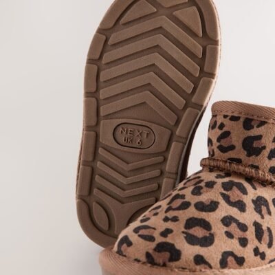 Leopard Water Repellent Standard Fit (F) Suede Pull On Boots