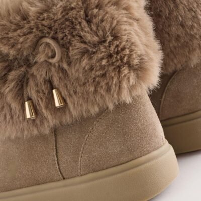 Tan Brown Water Repellent Suede Boots