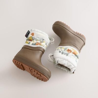 Neutral Brown Bear Scene Quilted Cuff Wellies