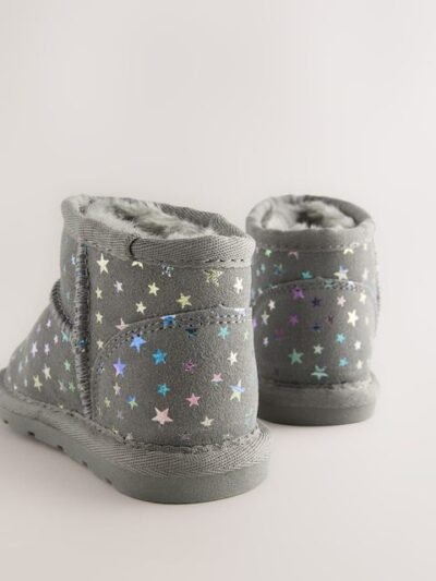 Grey Star Water Repellent Standard Fit (F) Suede Pull On Boots