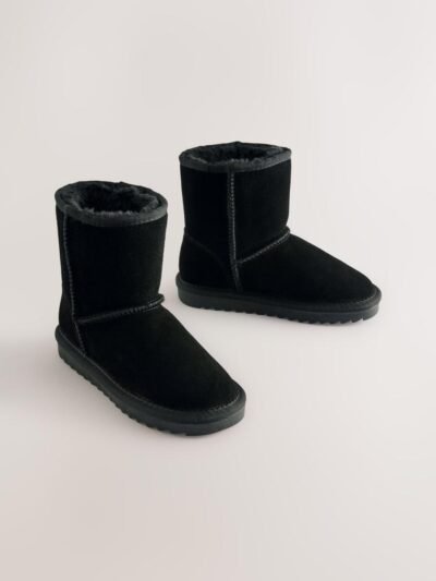 Black Water Repellent Suede Pull On Boots