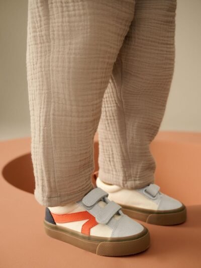 Multi Standard Fit (F) Touch Fastening Skate Trainers