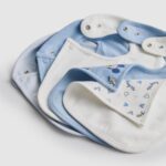 5pk Disney’s Mickey Mouse and Friends Wrap Bibs