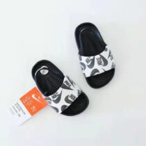 Nike kawa Slides Kids Black 1