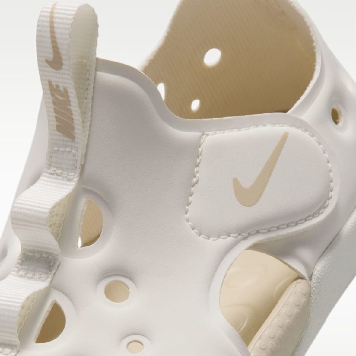 Nike Sunray Protect 4 Kids Sandals Gold Off White 7