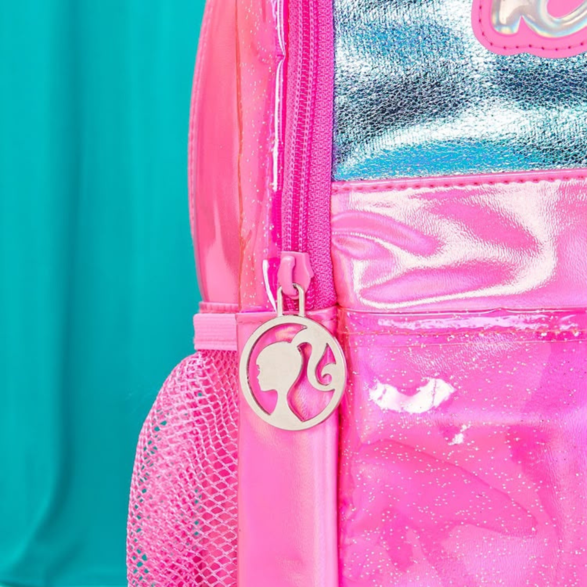 Smiggle Barbie Play And Go Classic Backpack (4)