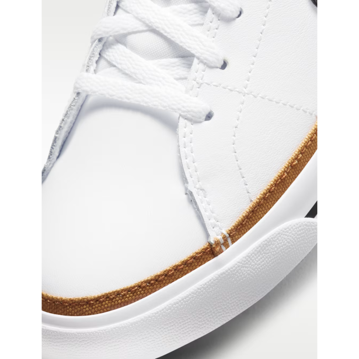 Nike Court Legacy – Big Kids – WhiteDesert OchreGum Light BrownBlack (8)