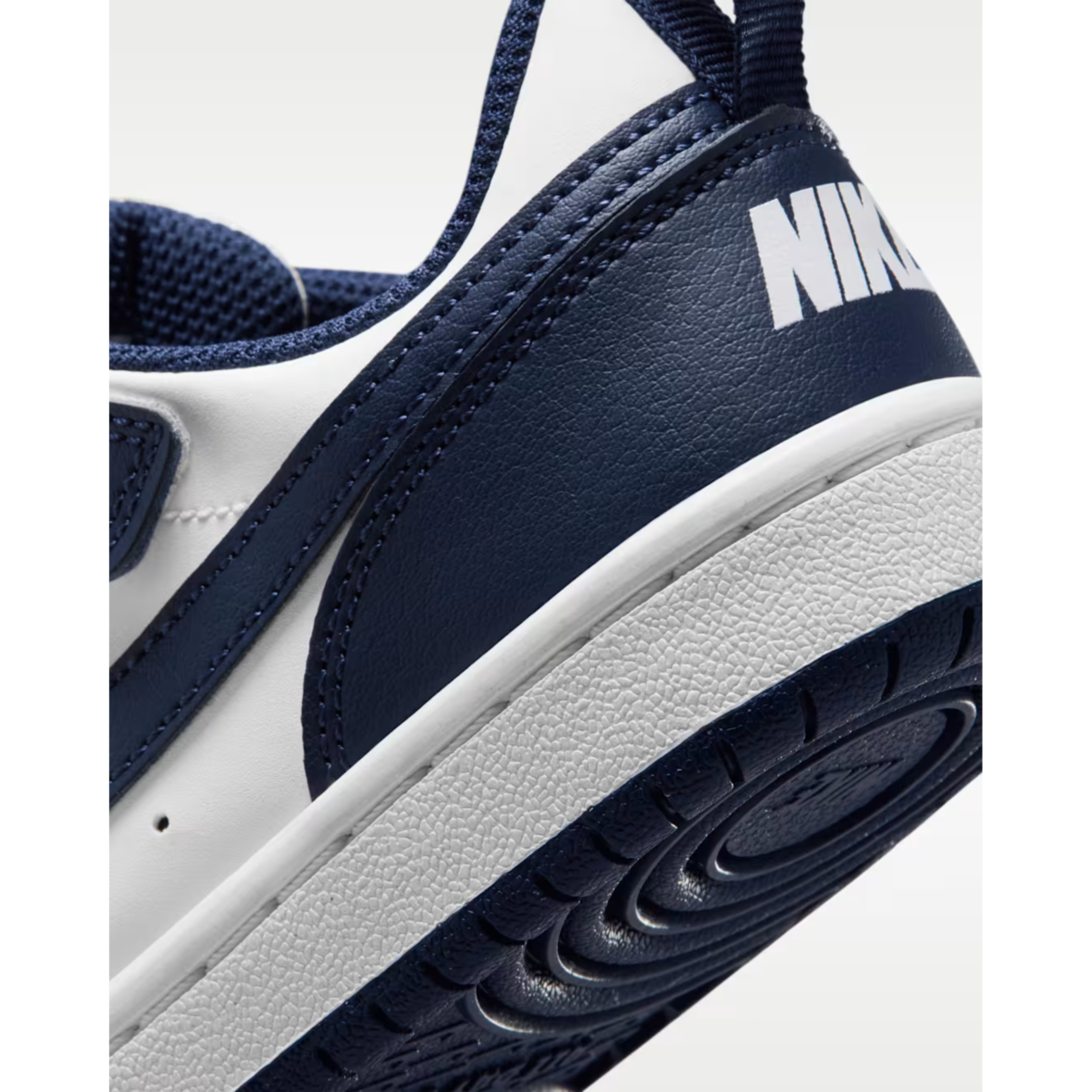 Nike Court Borough Low – Little Kids – WhiteWhiteMidnight Navy (8)